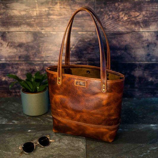 Cognac leather Tote bag with plant