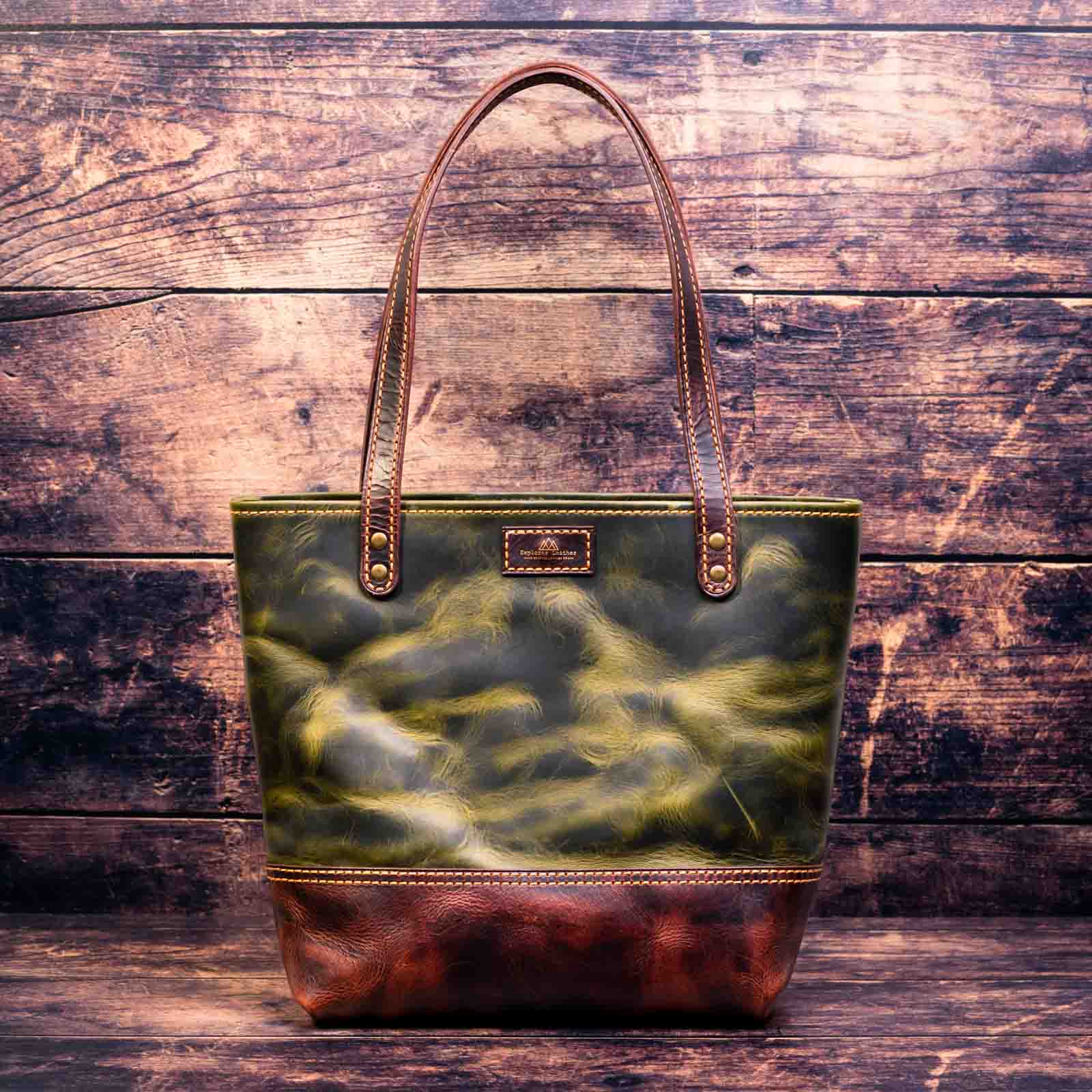 Oliva and Tabacco Tote bag