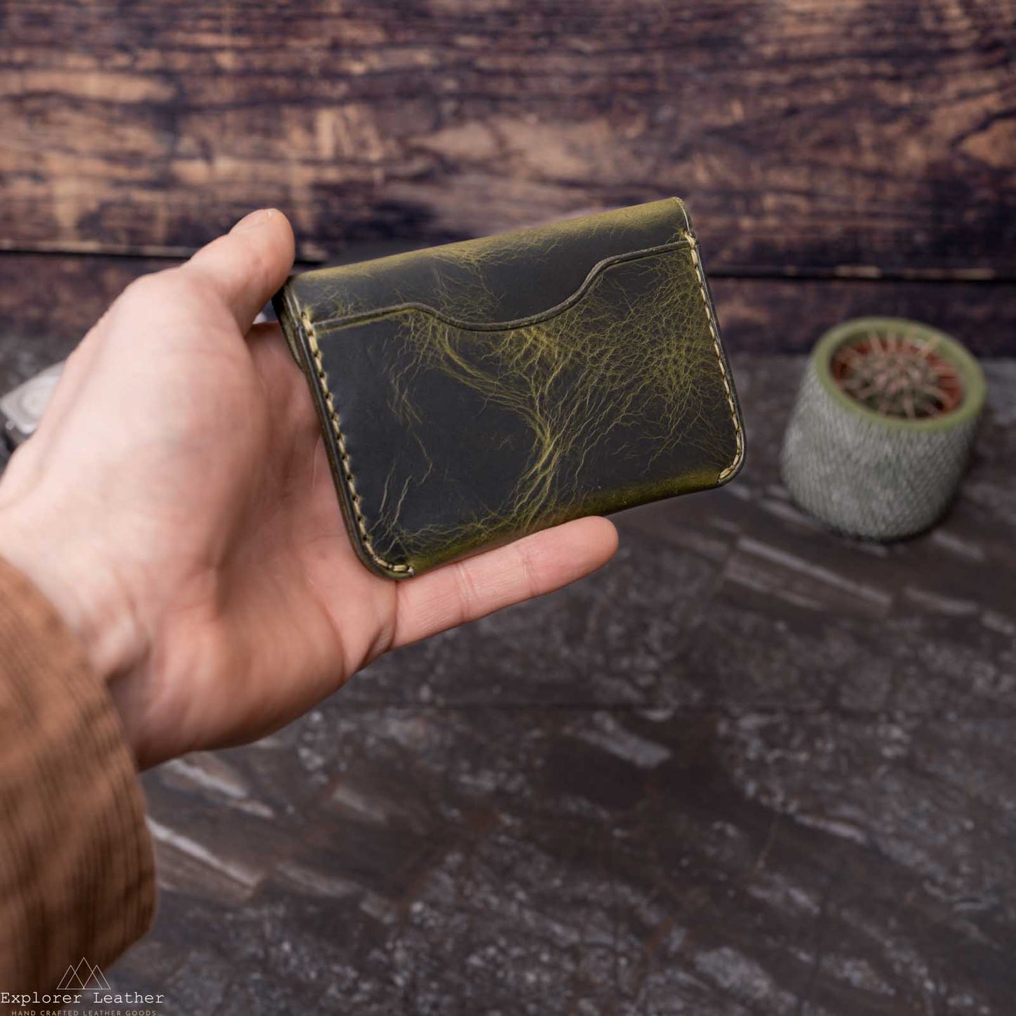 Flap Card holder in Italian Leather - Oliva/Green