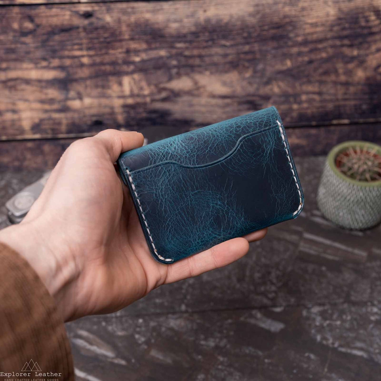 Back of Ortensia blue flap card holder